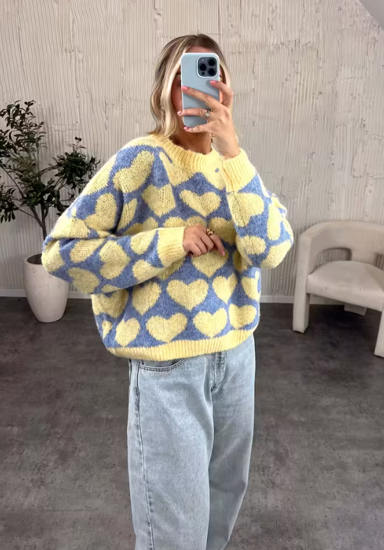 Curola – Tröja med Hjärtmotiv